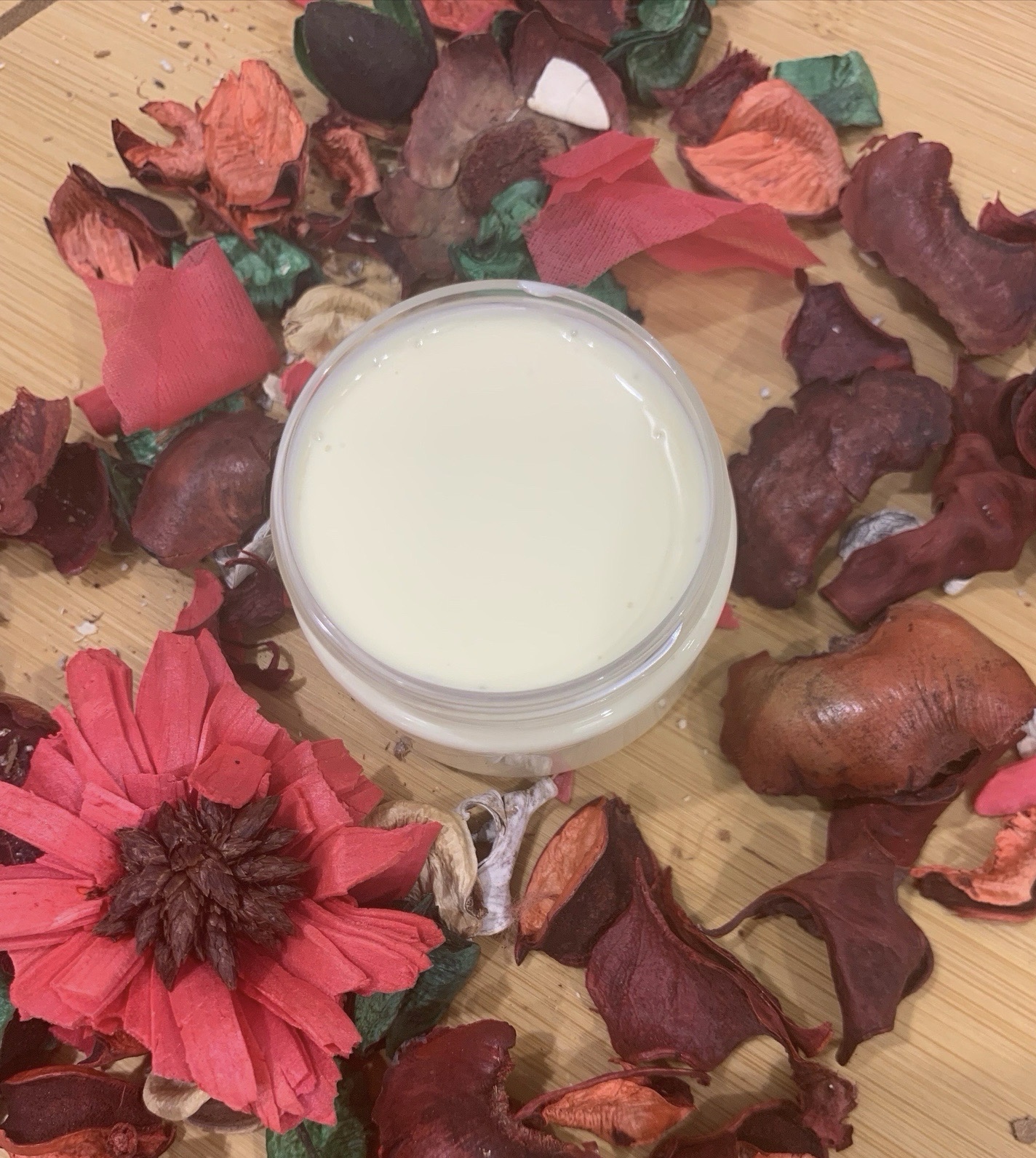 كريم رونيتا للاكزيما 